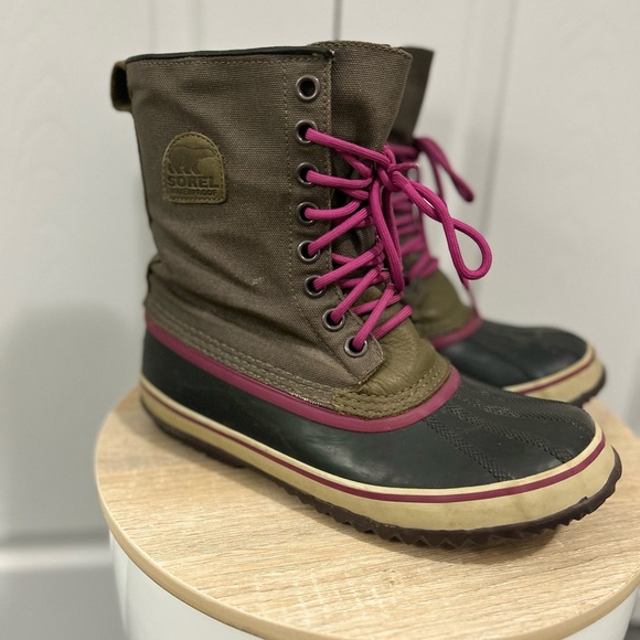 Ladies Sorel Winter Boots - Picture 5 of 8